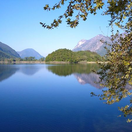Villaggio Turistico Il Lago Dorato Carlazzo Exterior foto