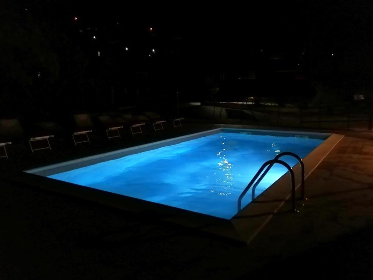 Villaggio Turistico Il Lago Dorato Carlazzo Exterior foto