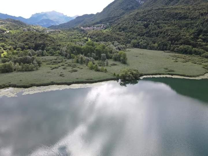 Villaggio Turistico Il Lago Dorato Carlazzo Exterior foto