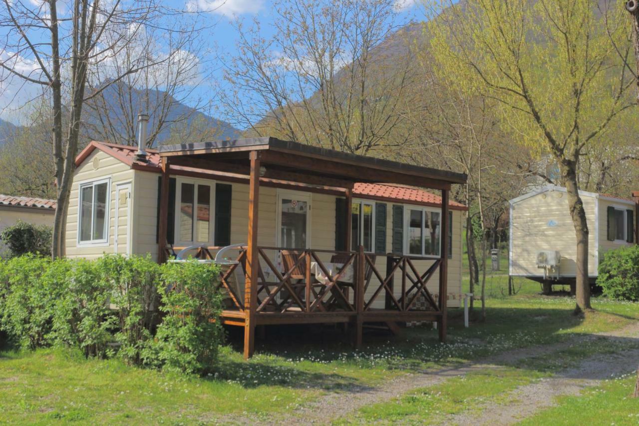 Villaggio Turistico Il Lago Dorato Carlazzo Exterior foto